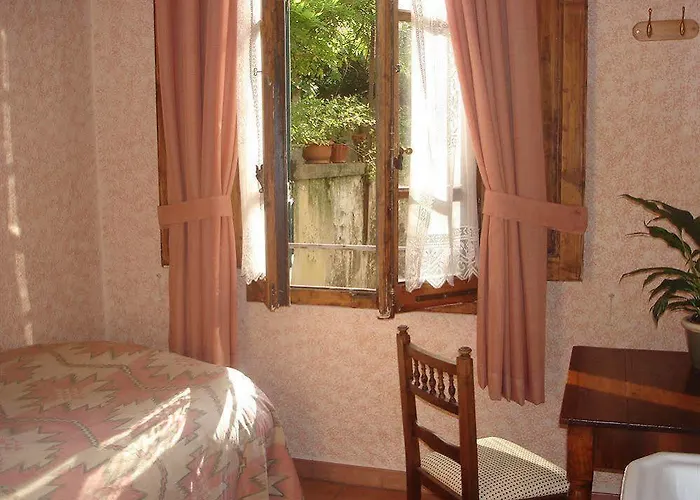 Orchidea Couette-café 4*